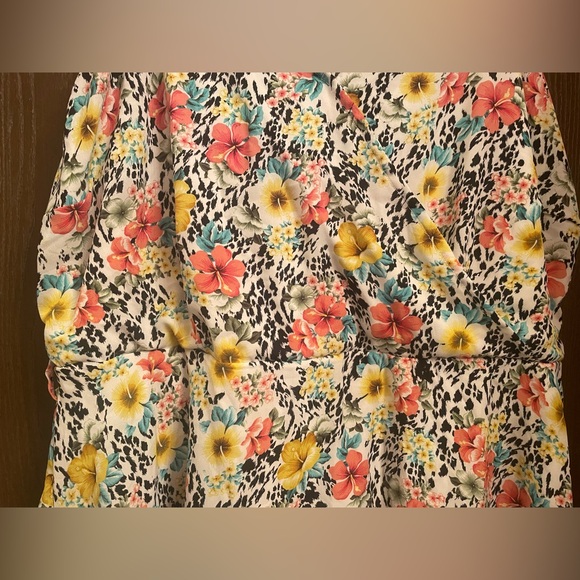 TOXIK 3 -PLUS SIZE 2X -FLORAL SEXY ROMPER SHORTS- VIBRANT - Picture 4 of 10